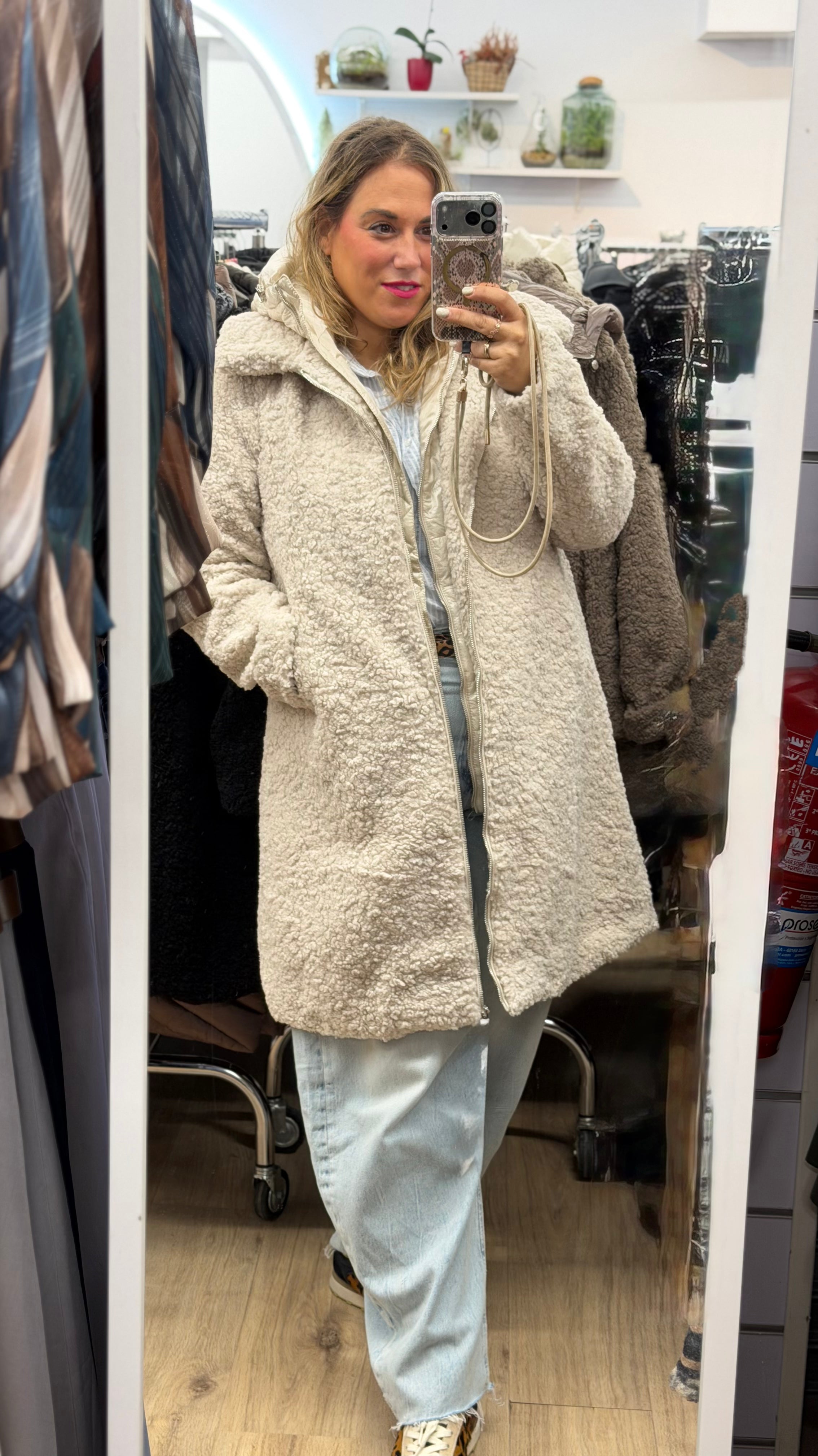 Abrigo peludo 2 en 1